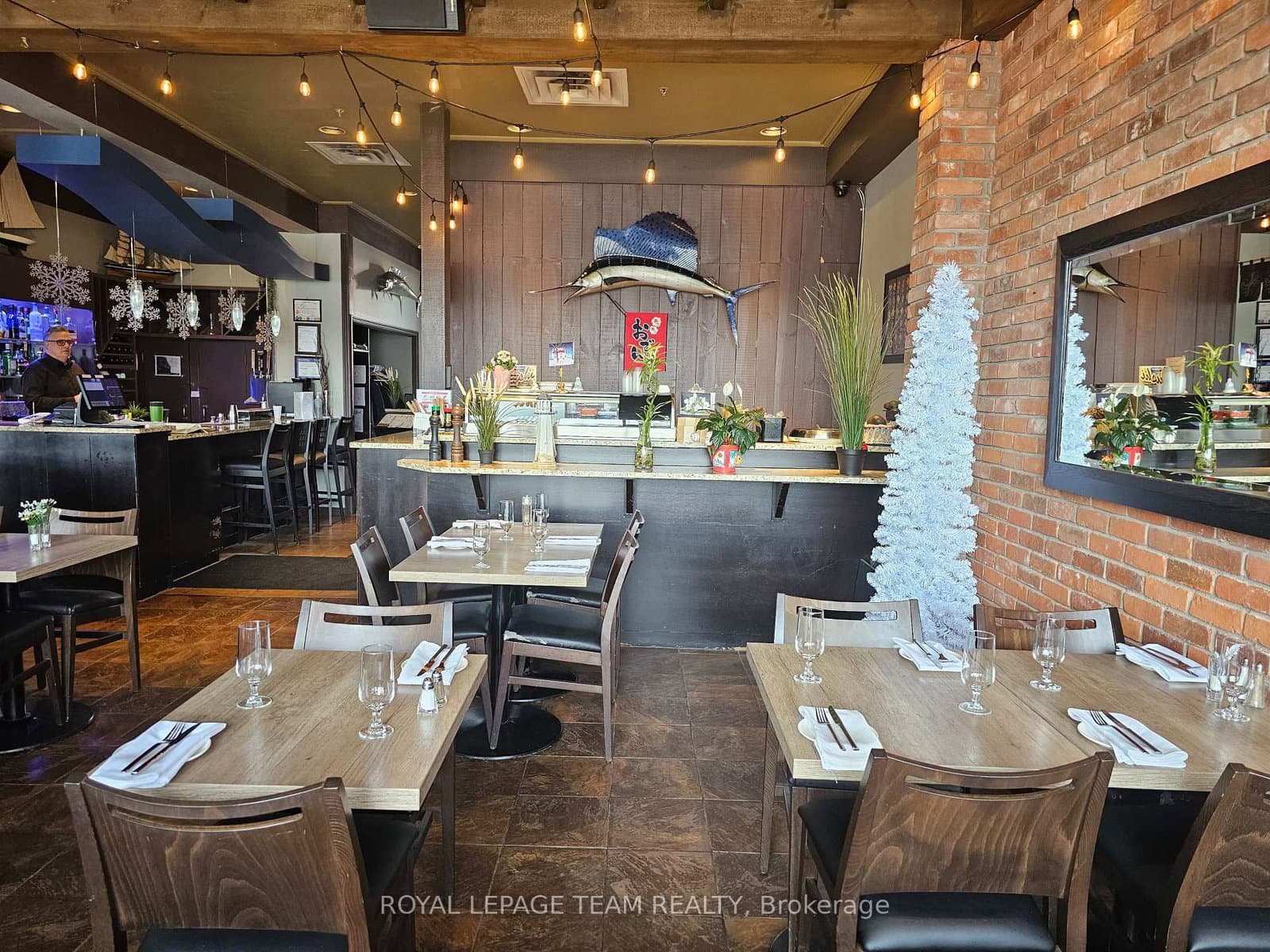 1831 Robertson Road, Ottawa, ON — photo 3