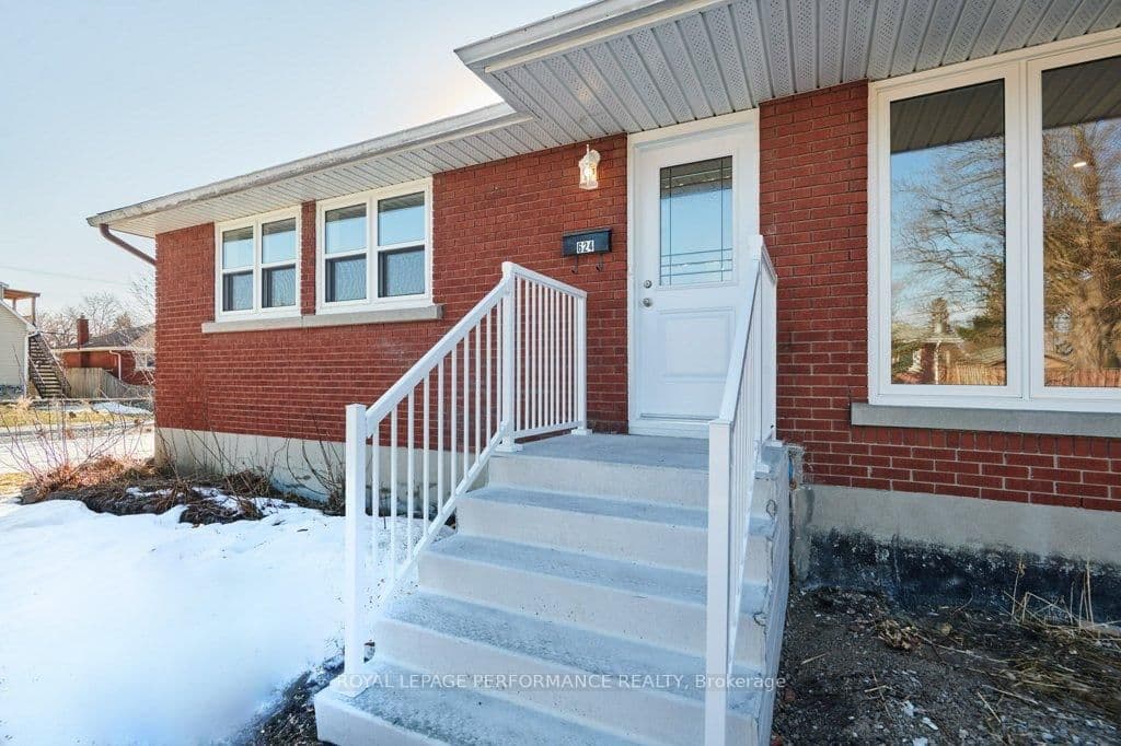 624 Clarke Avenue, Ottawa, ON — photo 2