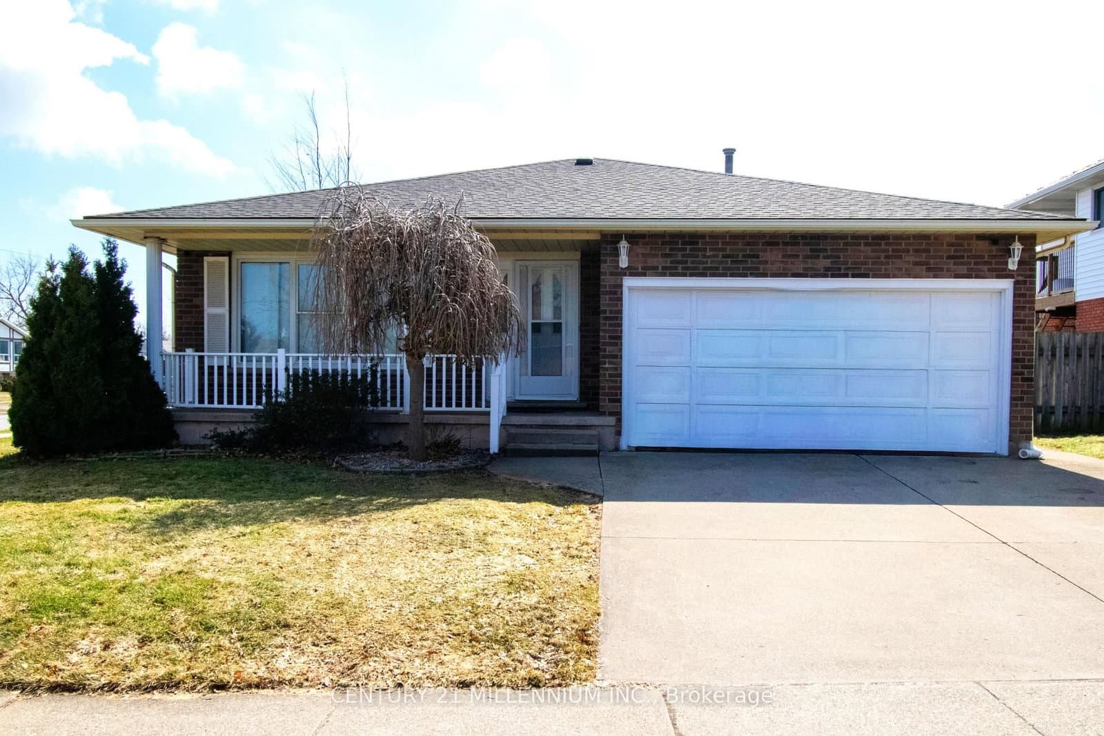 3 College Park Drive, Welland, ON