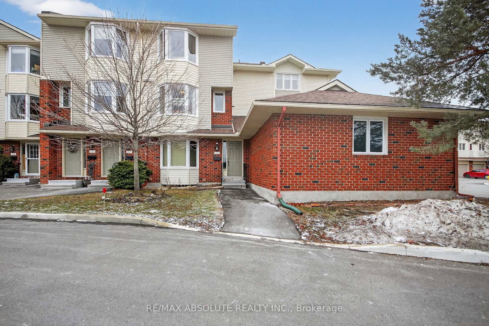 231 Harriot Private, Ottawa, ON