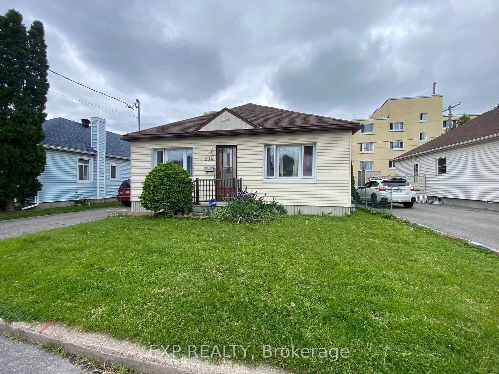 Main - 304 Frontenac Avenue, Ottawa, ON
