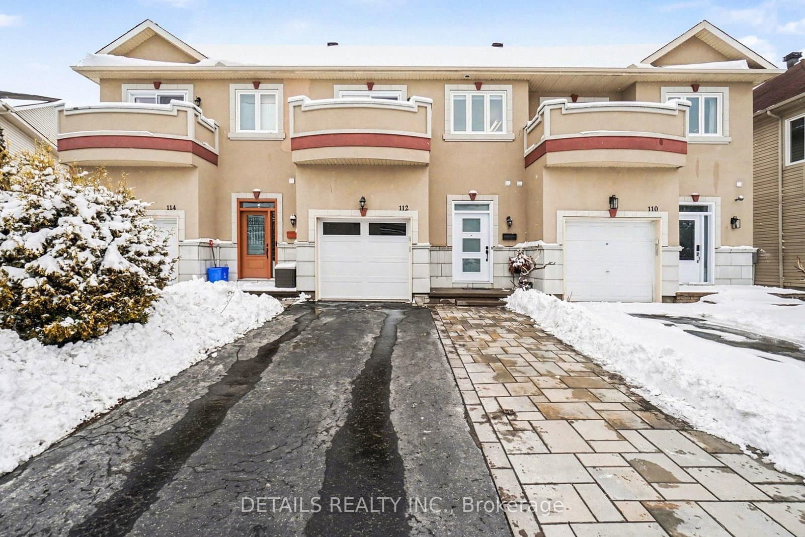 112 Whispering Winds Way, Ottawa, ON