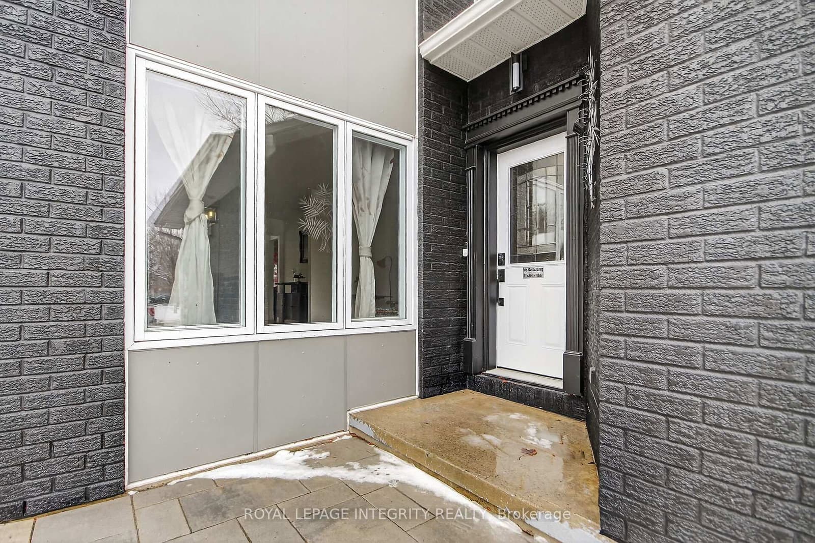 2092 Legrand Crescent, Ottawa, ON — photo 3