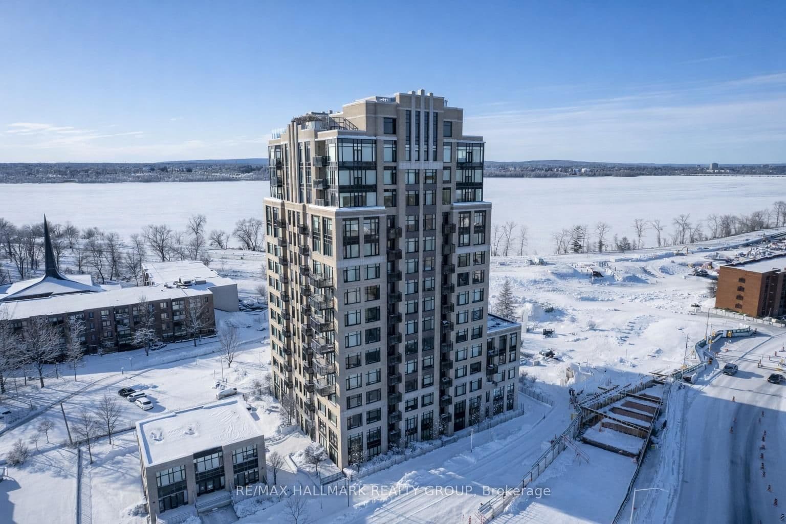 302 - 75 Cleary Avenue, Ottawa, ON