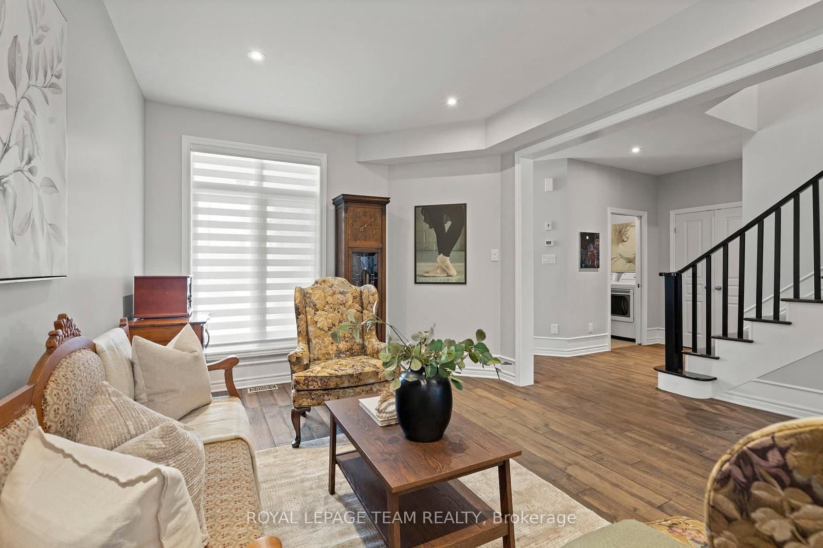 337 Sugar Pine Crescent, Kanata, ON — photo 2