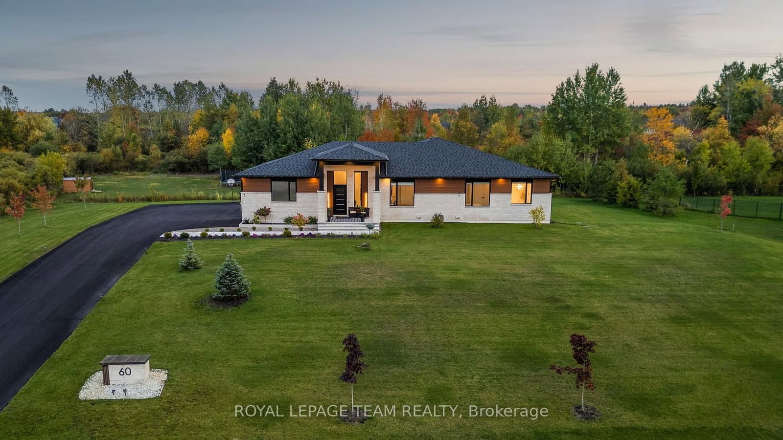 60 Synergy Way, Ottawa, ON — photo 2