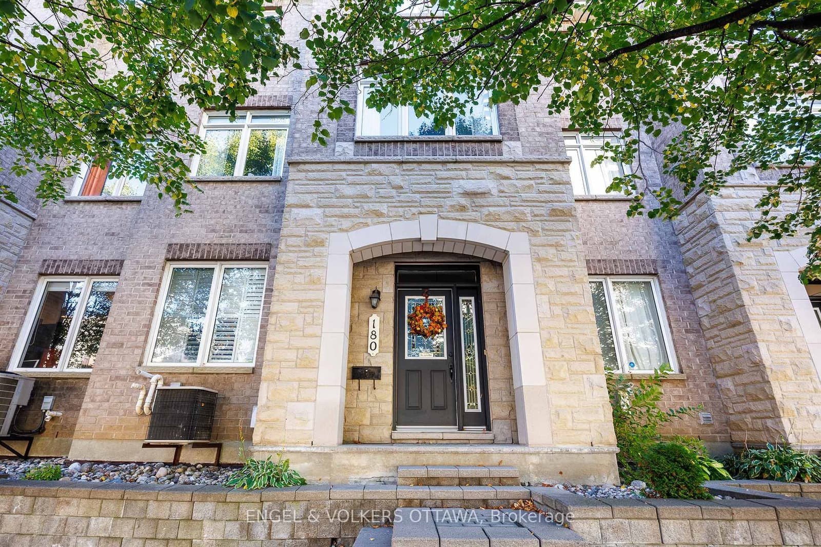 180 Lanark Avenue, Ottawa, ON — photo 2