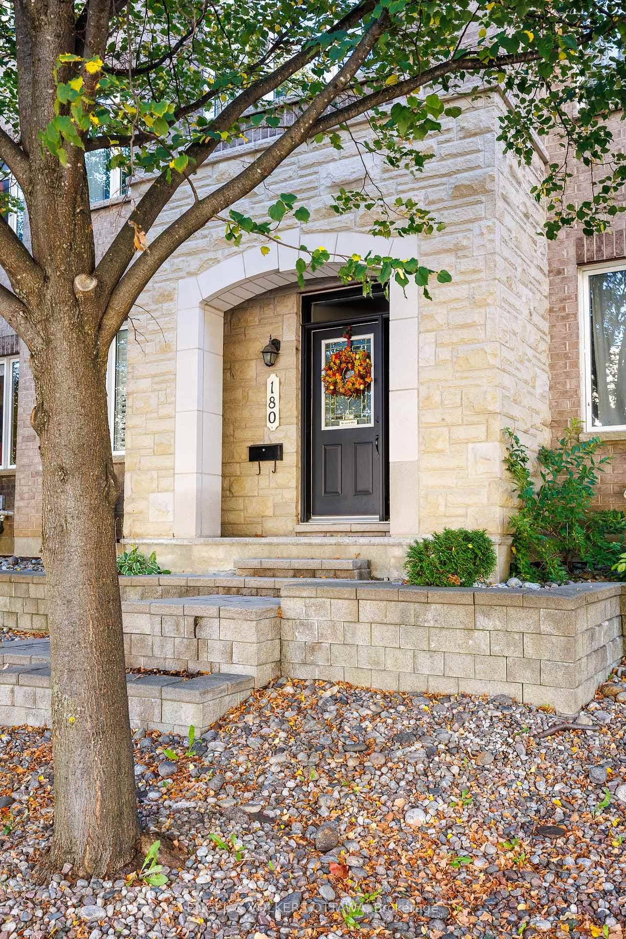 180 Lanark Avenue, Ottawa, ON — photo 3