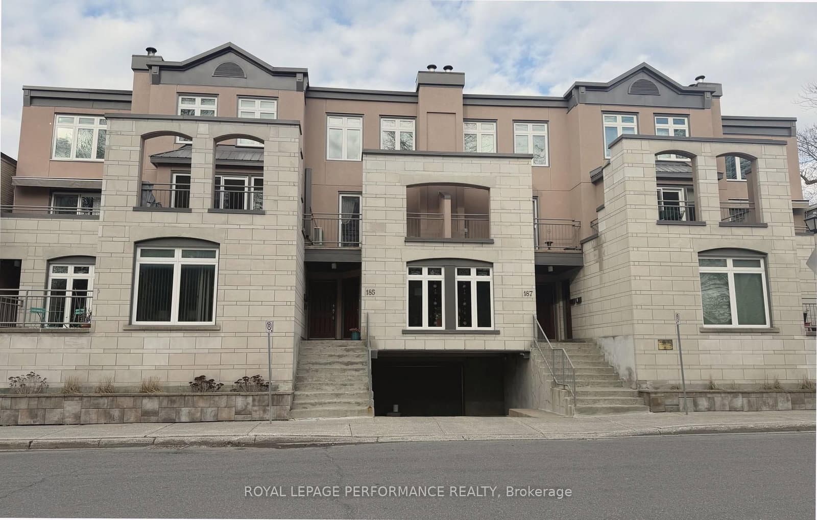 B - 185 Cumberland Street, Ottawa, ON