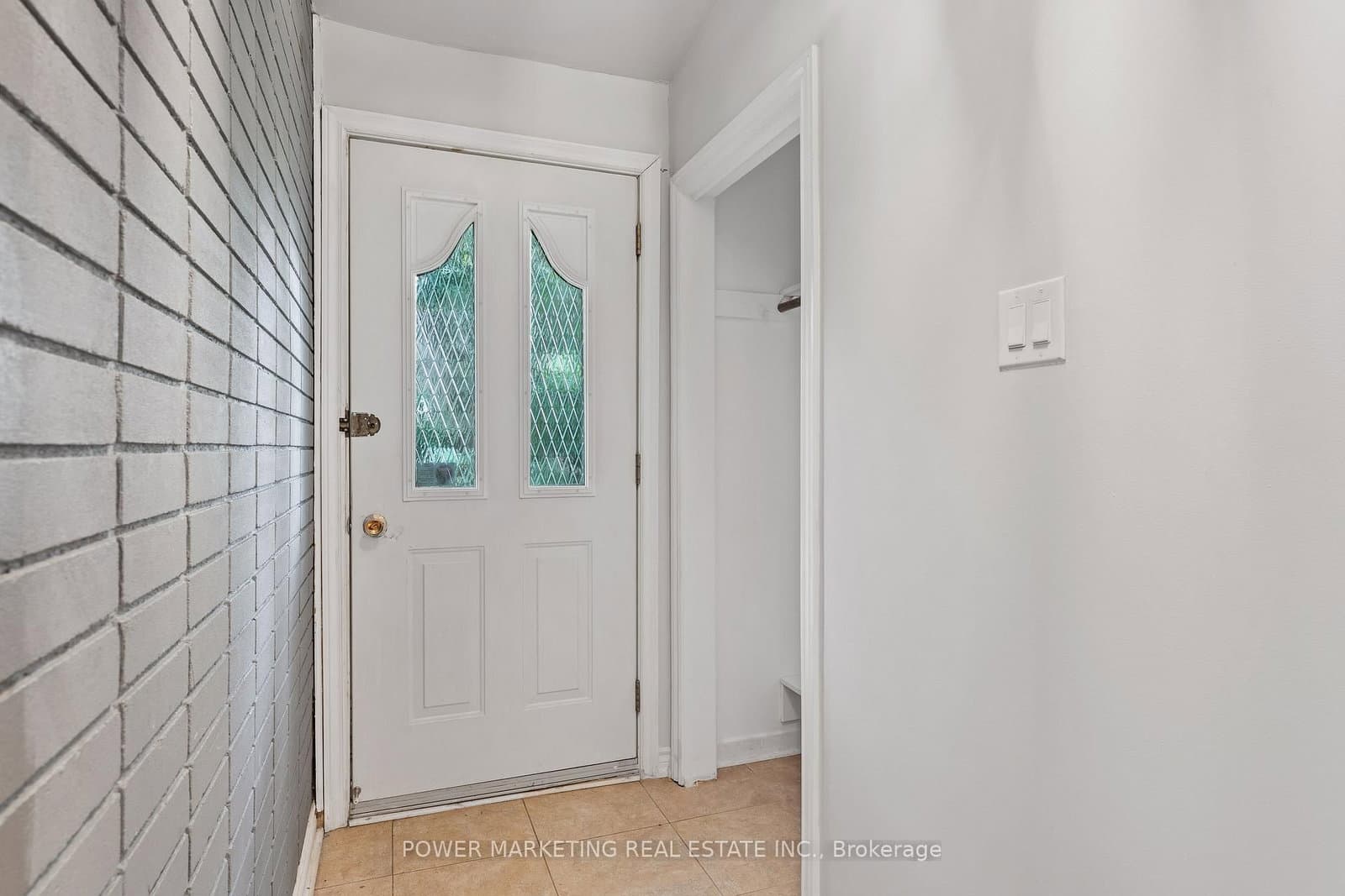 935 GOREN Avenue, Ottawa, ON — photo 3