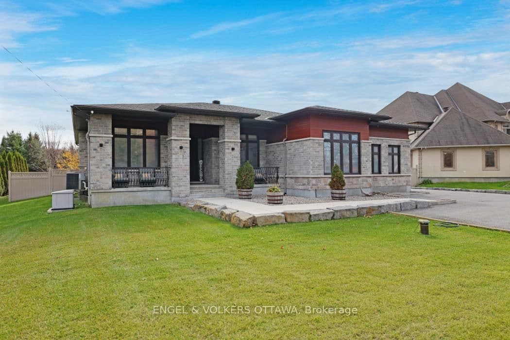 1296 Bankfield Road, Ottawa, ON — photo 2