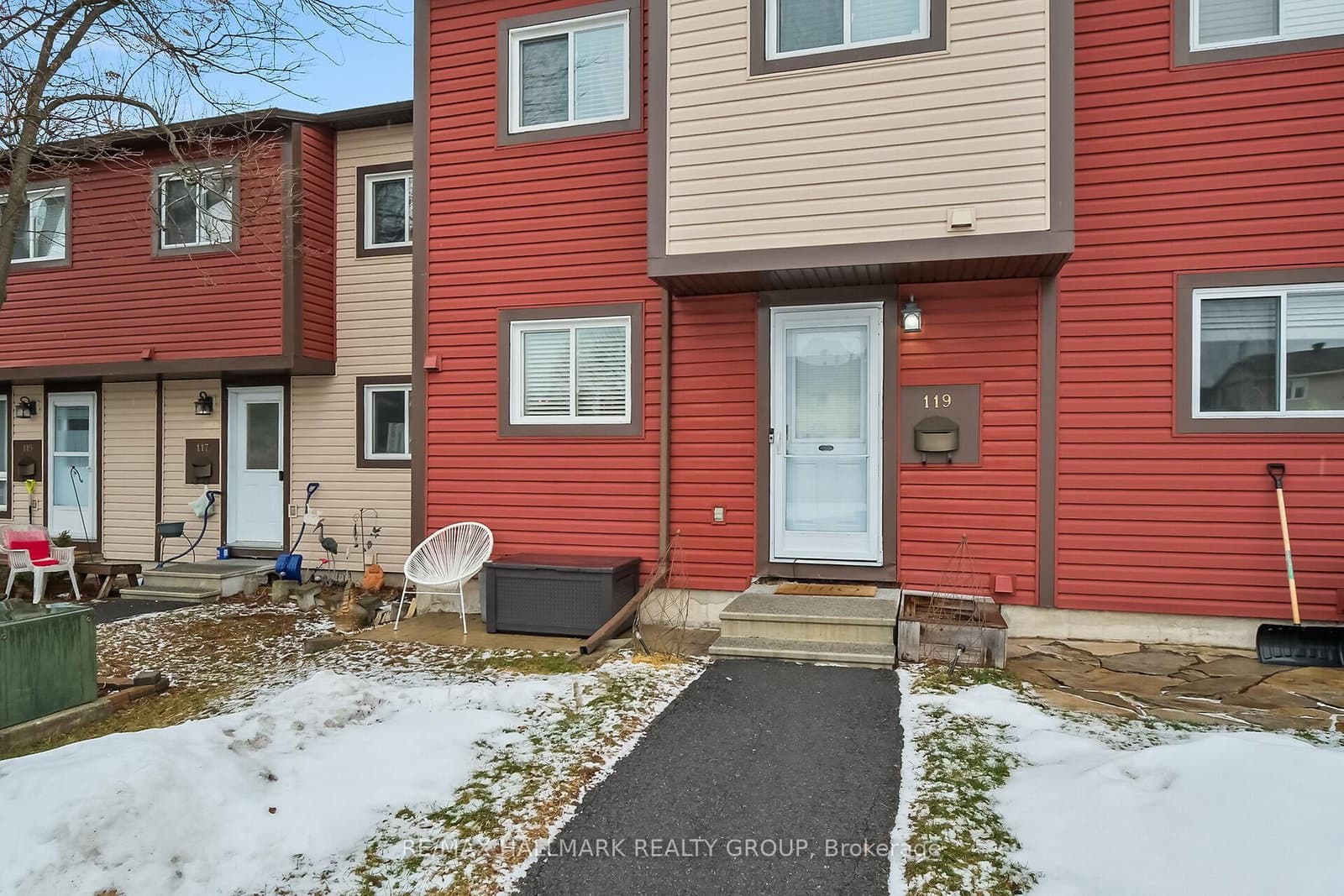 119 Teal Crescent, Orleans, ON — photo 2