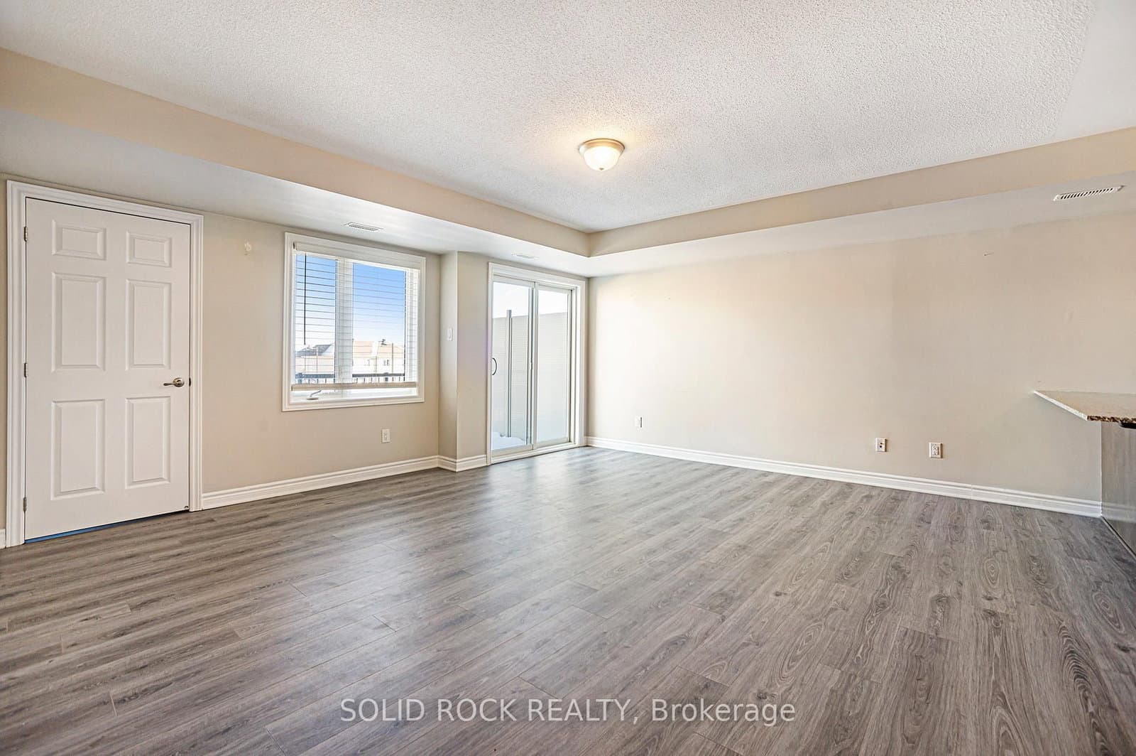 42 - 150 Walleye Private, Ottawa, ON — photo 3