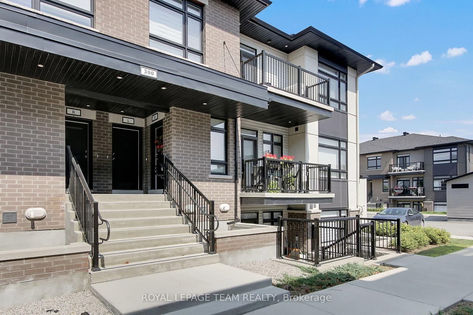 H - 300 Tulum Crescent, Ottawa, ON