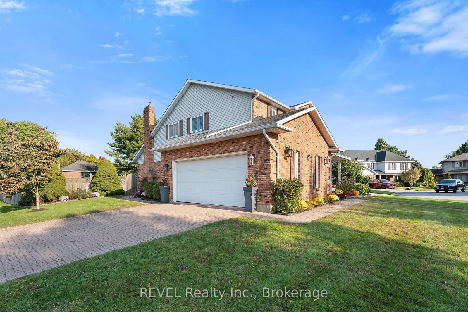 1 Spartan Court, St. Catharines, ON — photo 3