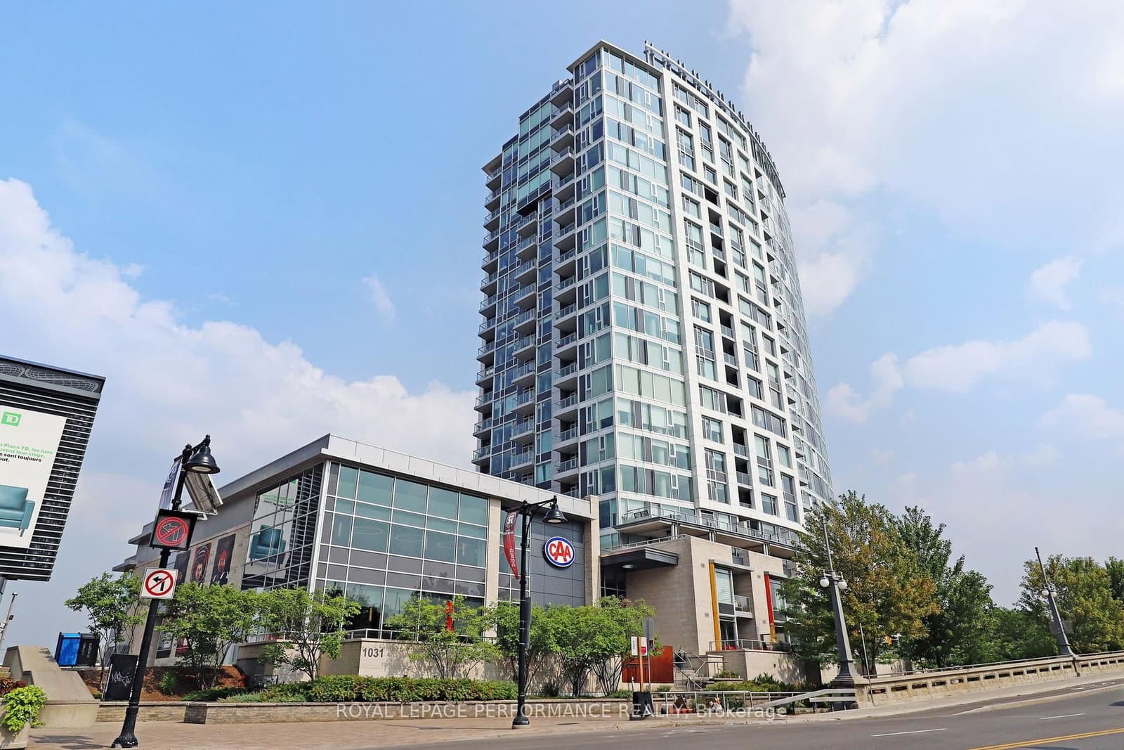 907 - 1035 Bank Street, Ottawa, ON