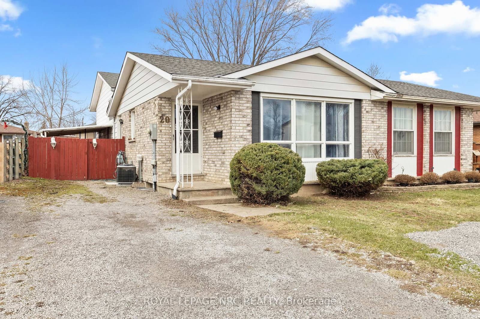 20 Canterbury Drive, St. Catharines, ON — photo 2
