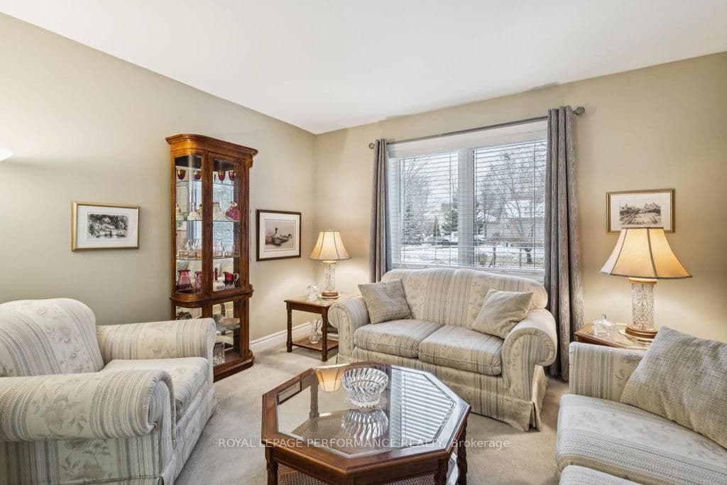 7051 Donwel Drive, Greely, ON — photo 3