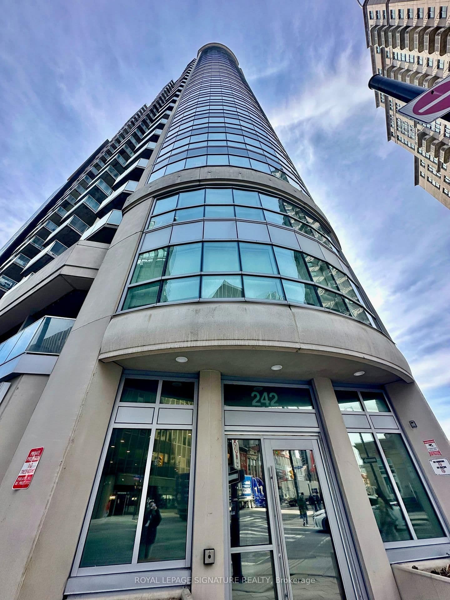 1208 - 242 Rideau Street, Ottawa, ON