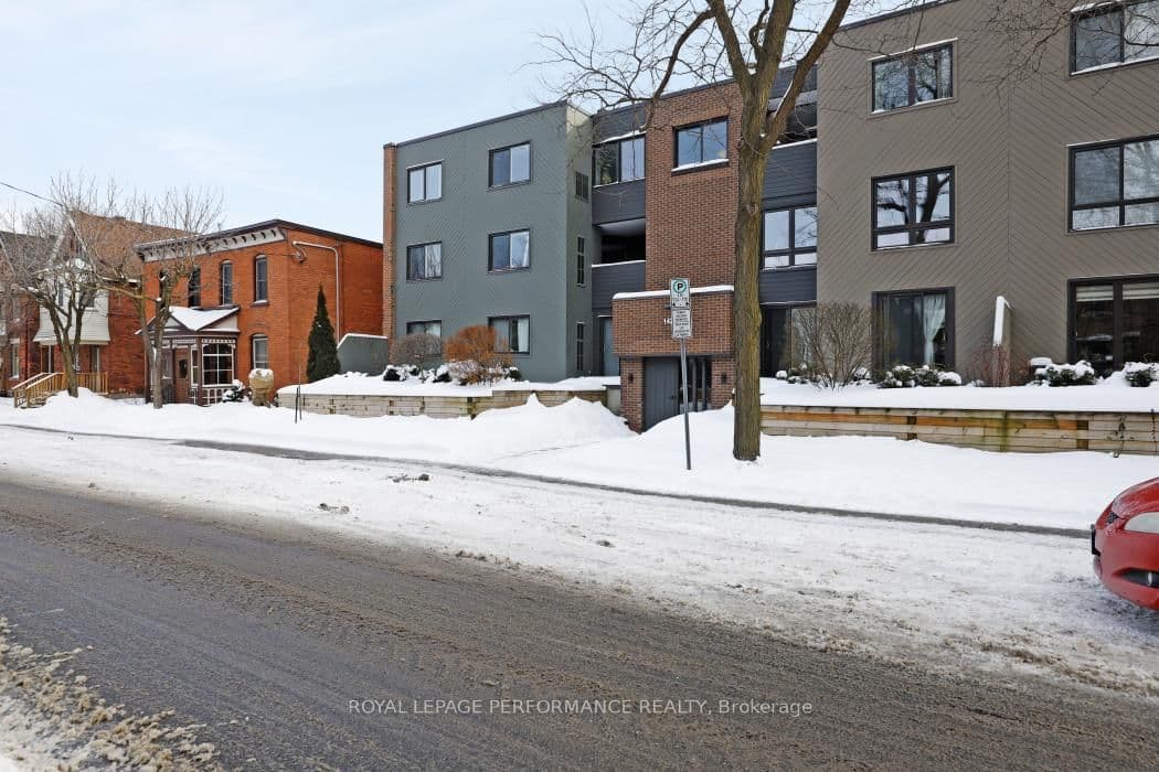 2D - 142 Waverley Street, Ottawa, ON — photo 2