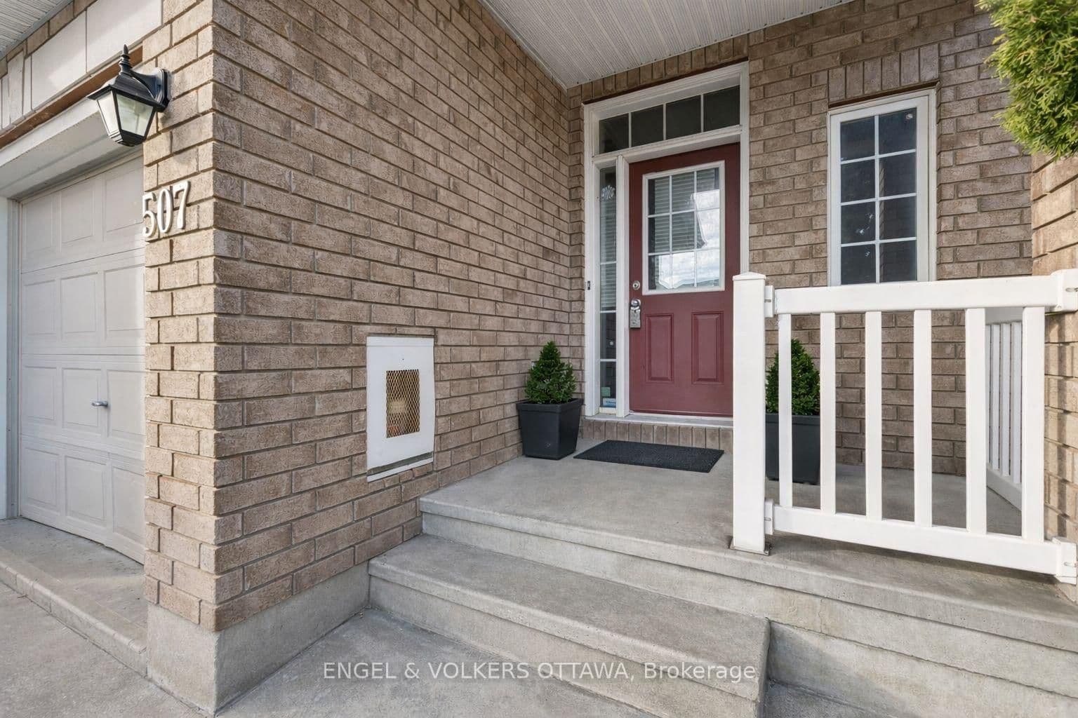 507 Salzburg Drive, Orleans, ON — photo 2