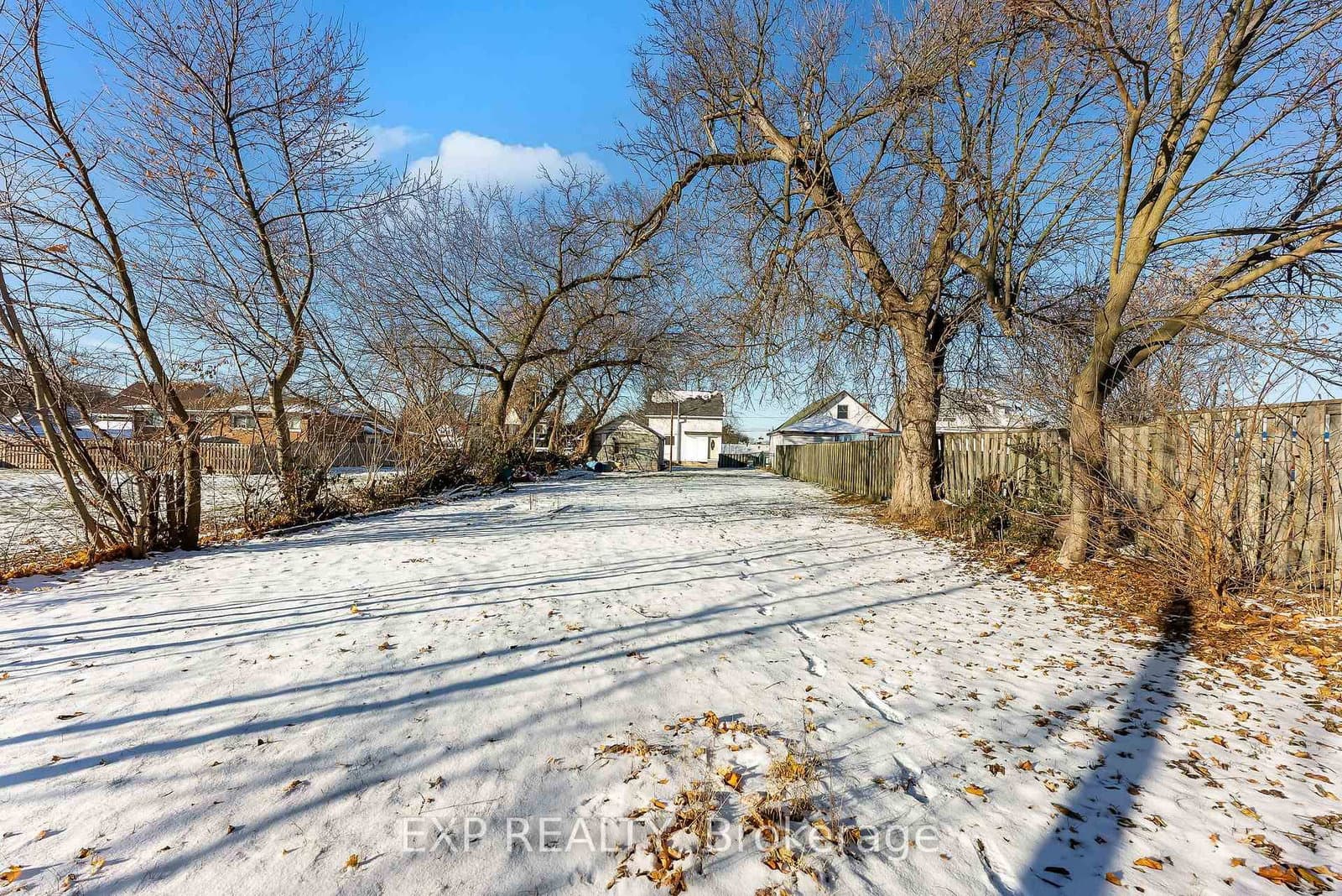 5932 Carlton Avenue, Niagara Falls, ON — photo 3