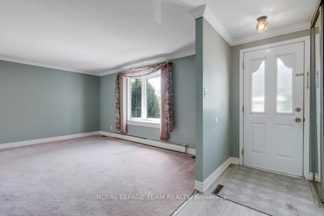 15 Overlake Drive, Ottawa, ON — photo 3