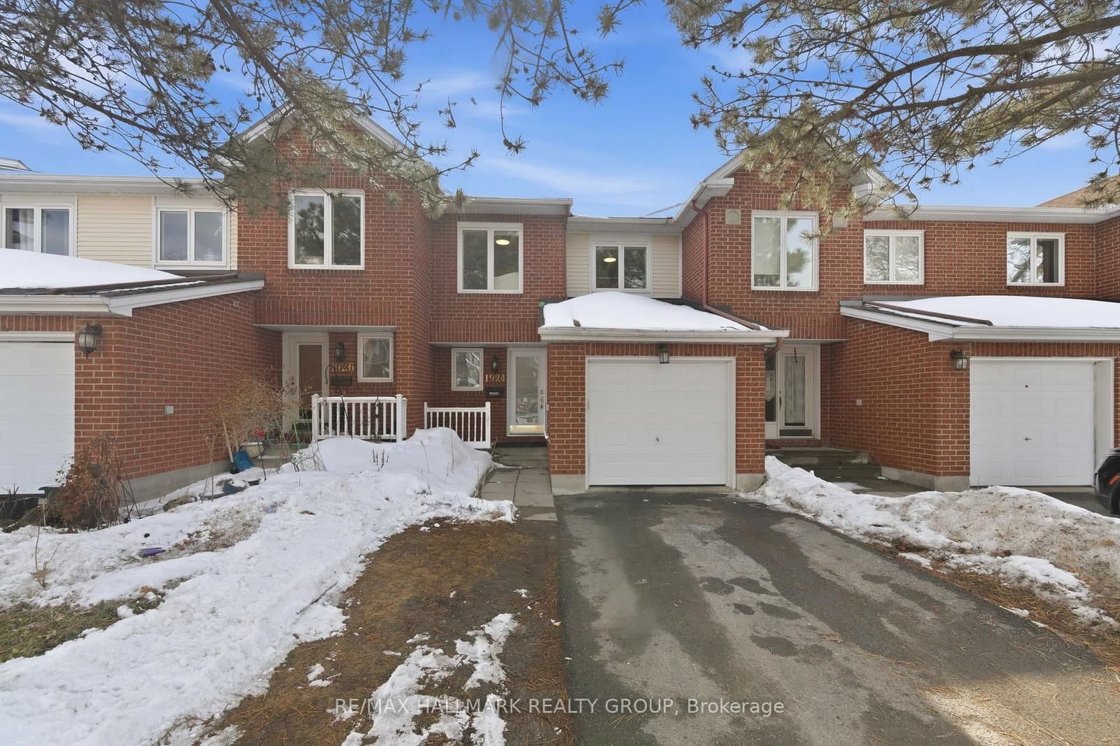 1924 ASHMONT Street, Ottawa, ON