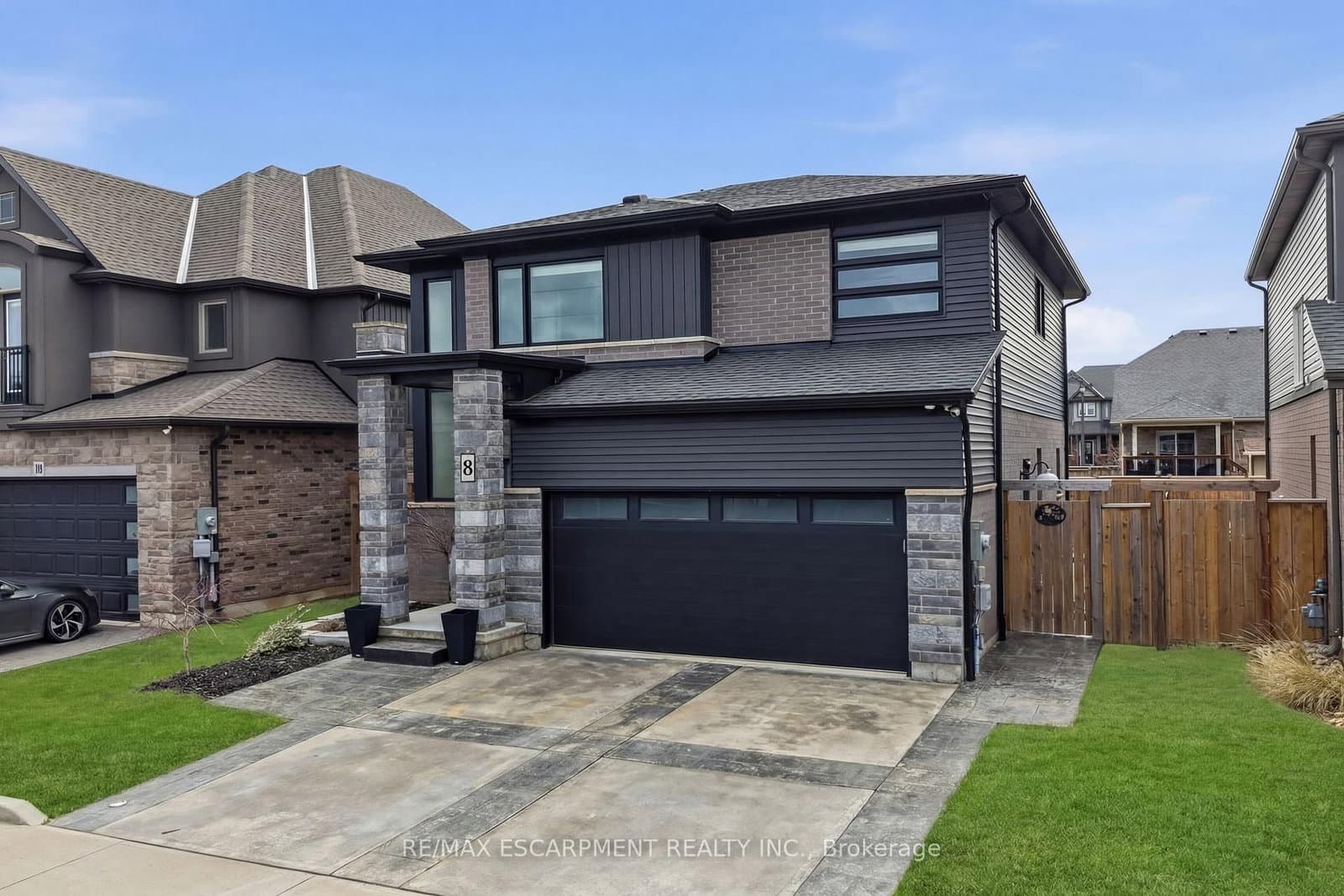 8 MYRTLE Street, Pelham, ON — photo 3