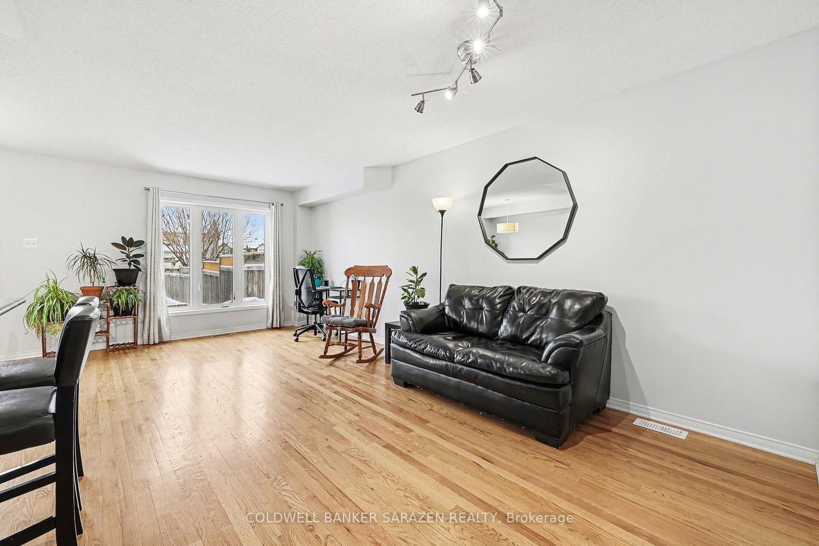 157 Lokoya Street, Ottawa, ON — photo 3