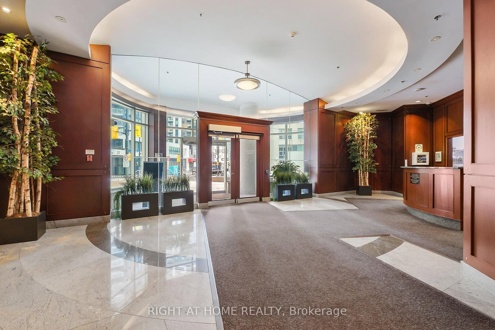 2302 - 234 Rideau Street, Ottawa, ON — photo 3