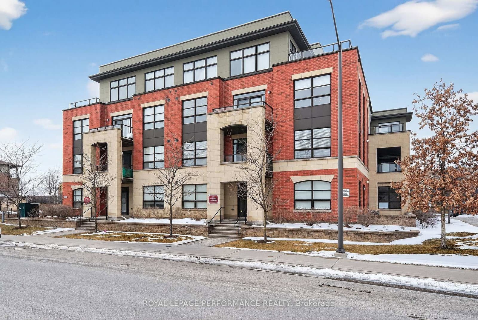 305 - 669 Sue Holloway Drive, Ottawa, ON