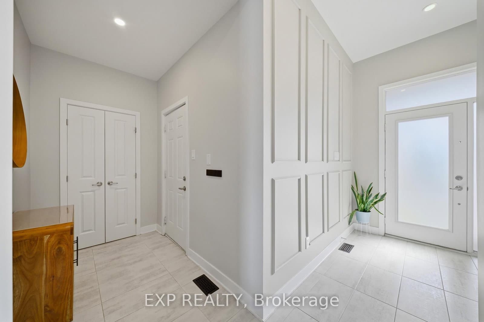 177 Longworth Avenue, Ottawa, ON — photo 2