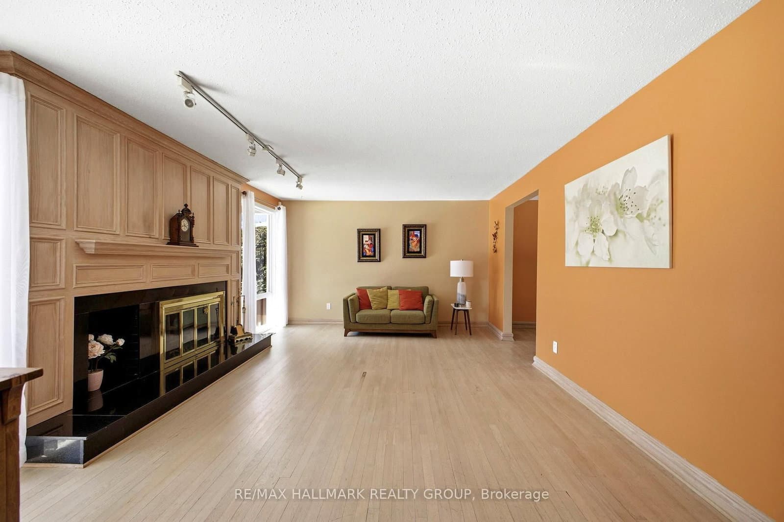 59 Ashgrove Crescent, Ottawa, ON — photo 3