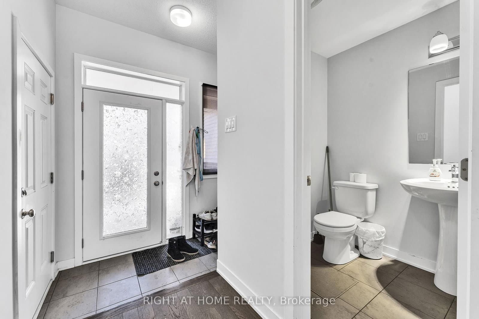 67 Kindred Row, Ottawa, ON — photo 3