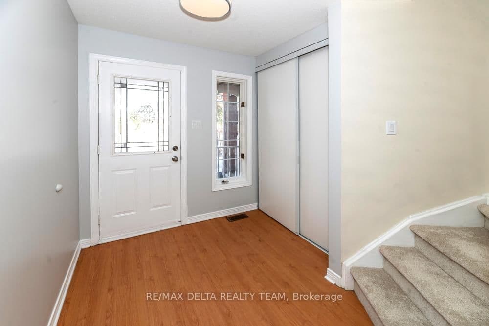 137 Bridlewood Drive, Ottawa, ON — photo 3