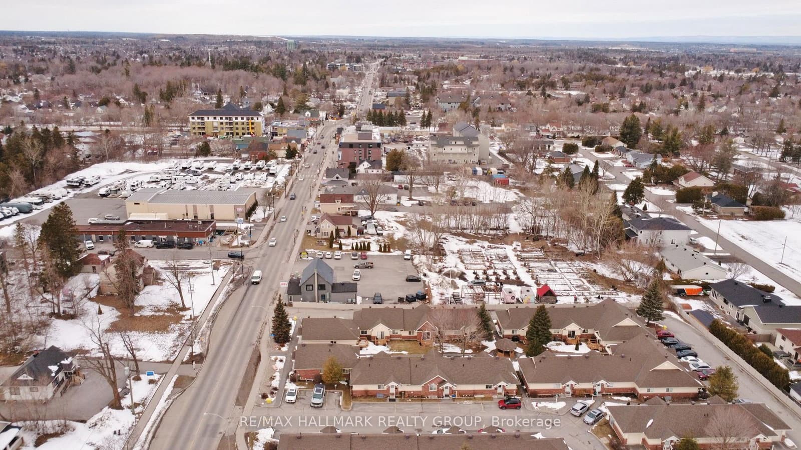3 Daphne Crescent, Ottawa, ON — photo 2