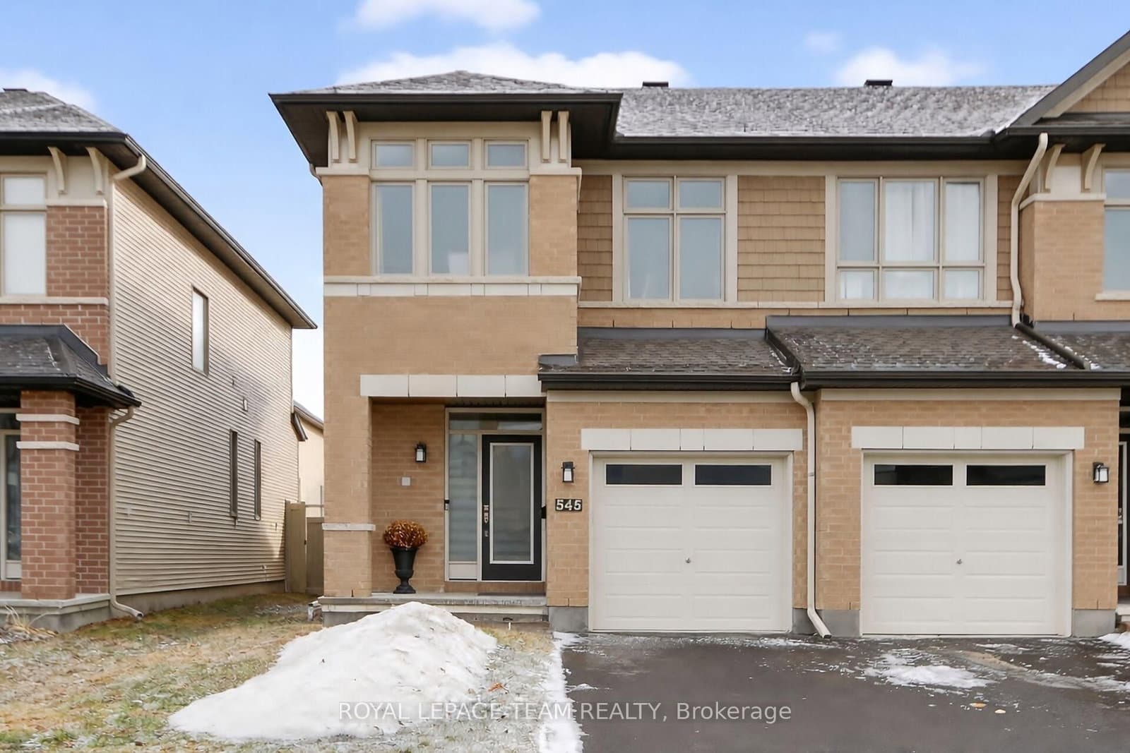 545 Borbridge Avenue, Ottawa, ON