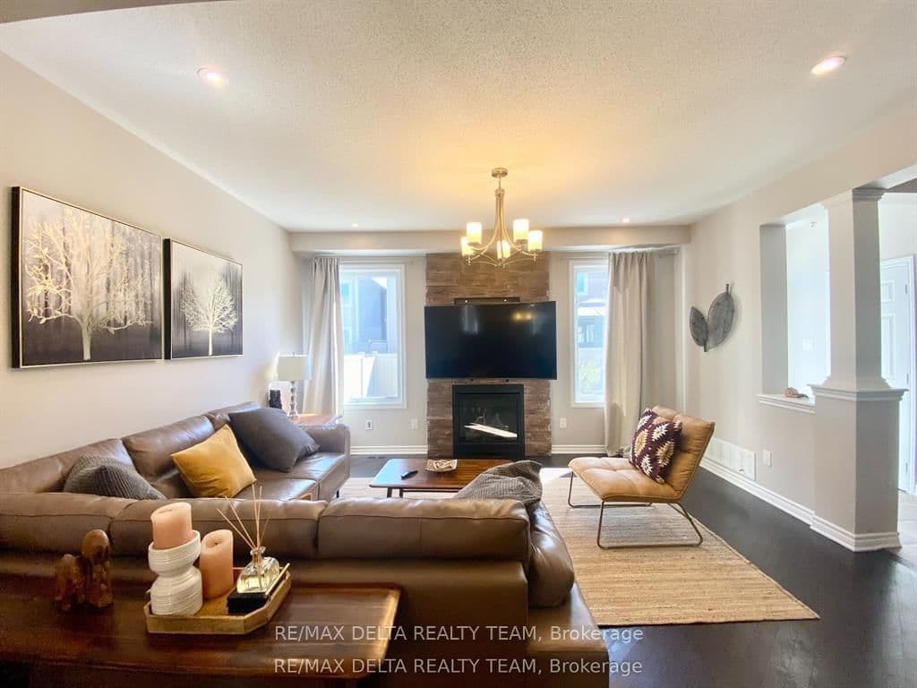 66 Escallonia Court, Ottawa, ON — photo 2