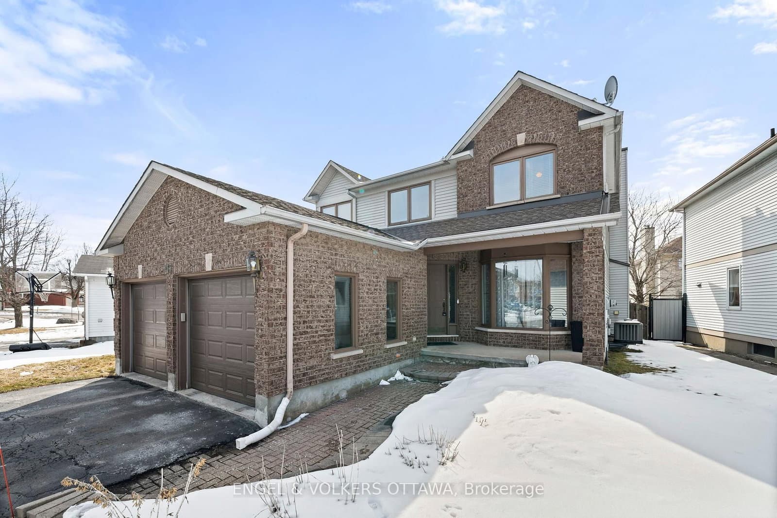 17 Hunterswood Crescent, Ottawa, ON — photo 2