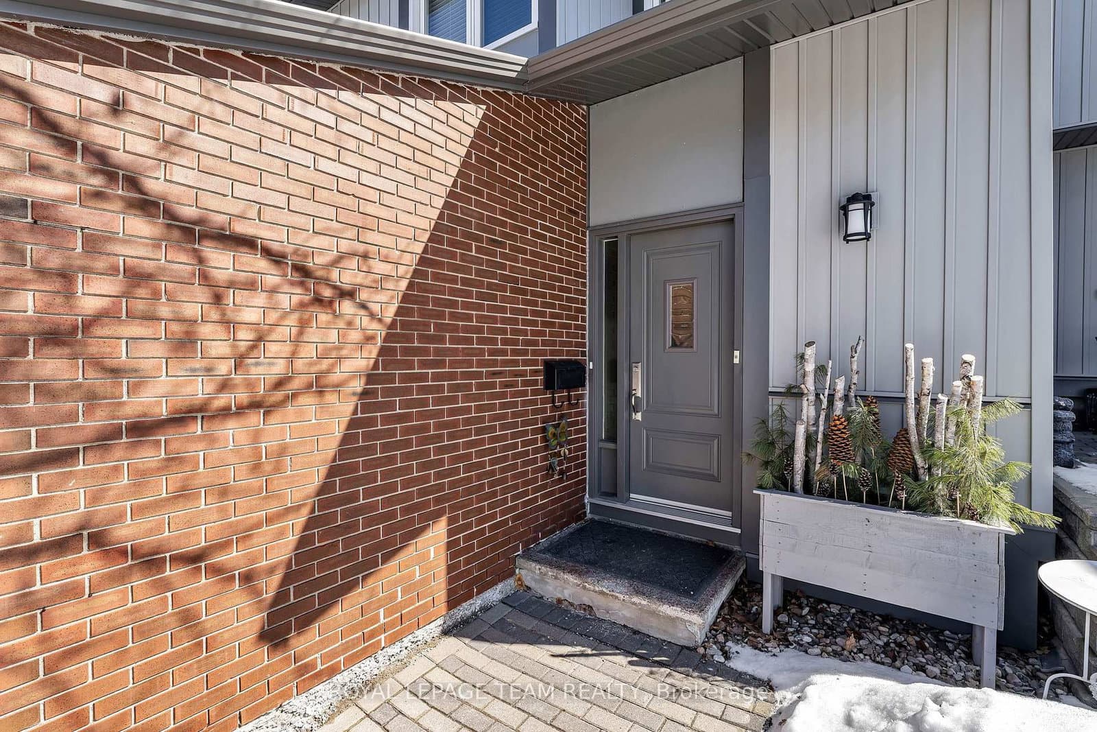 C - 18 Benlea Drive, Ottawa, ON — photo 2