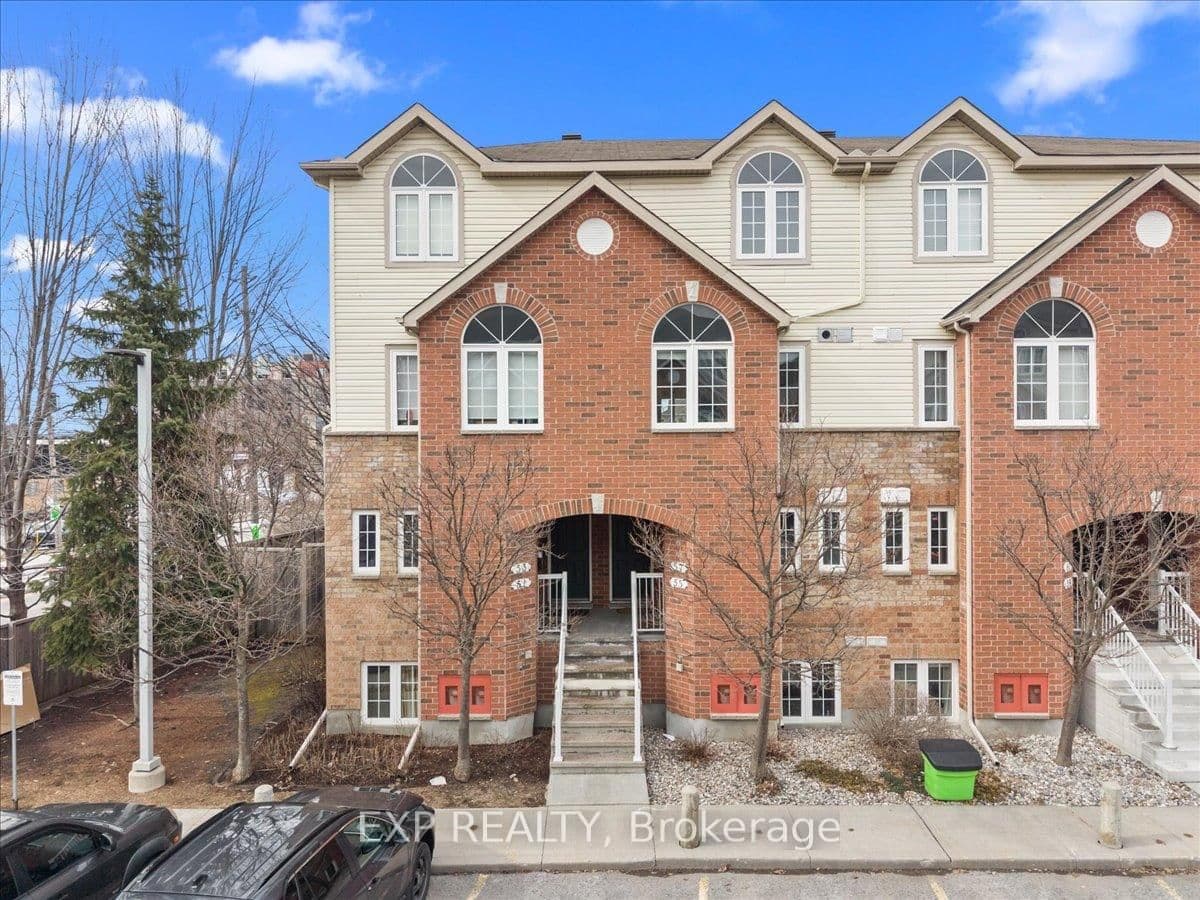 57 Steele Park Private, Ottawa, ON — photo 2