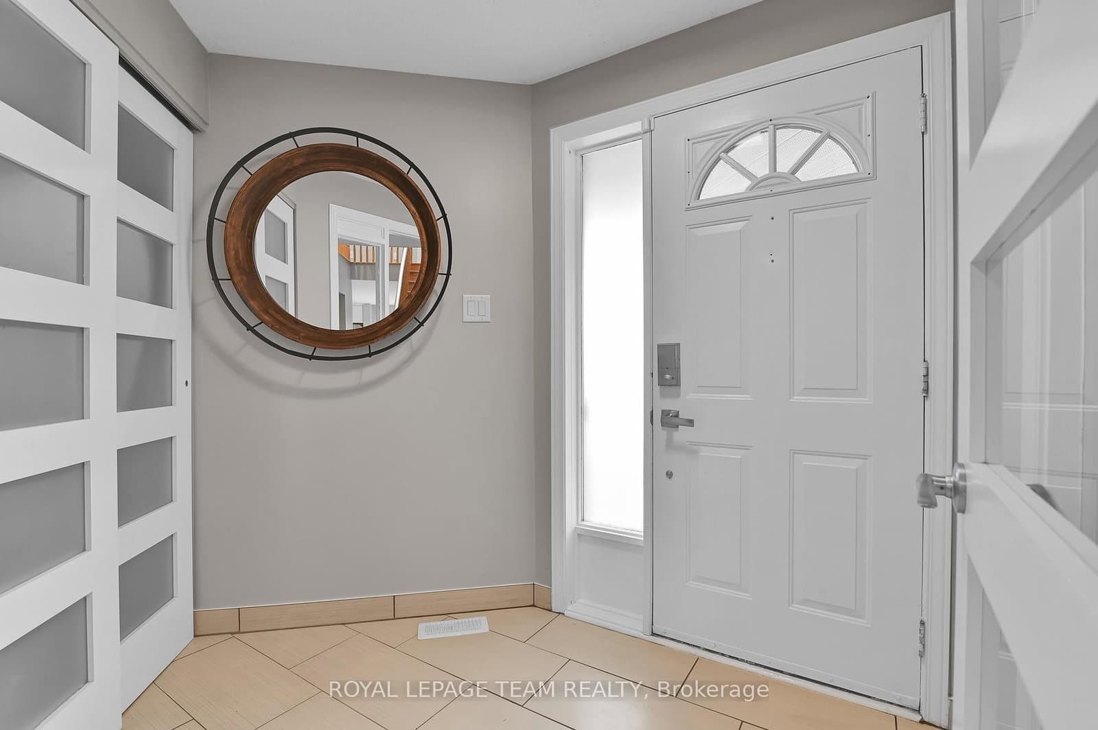 55 Beddington Avenue, Barrhaven, ON — photo 2