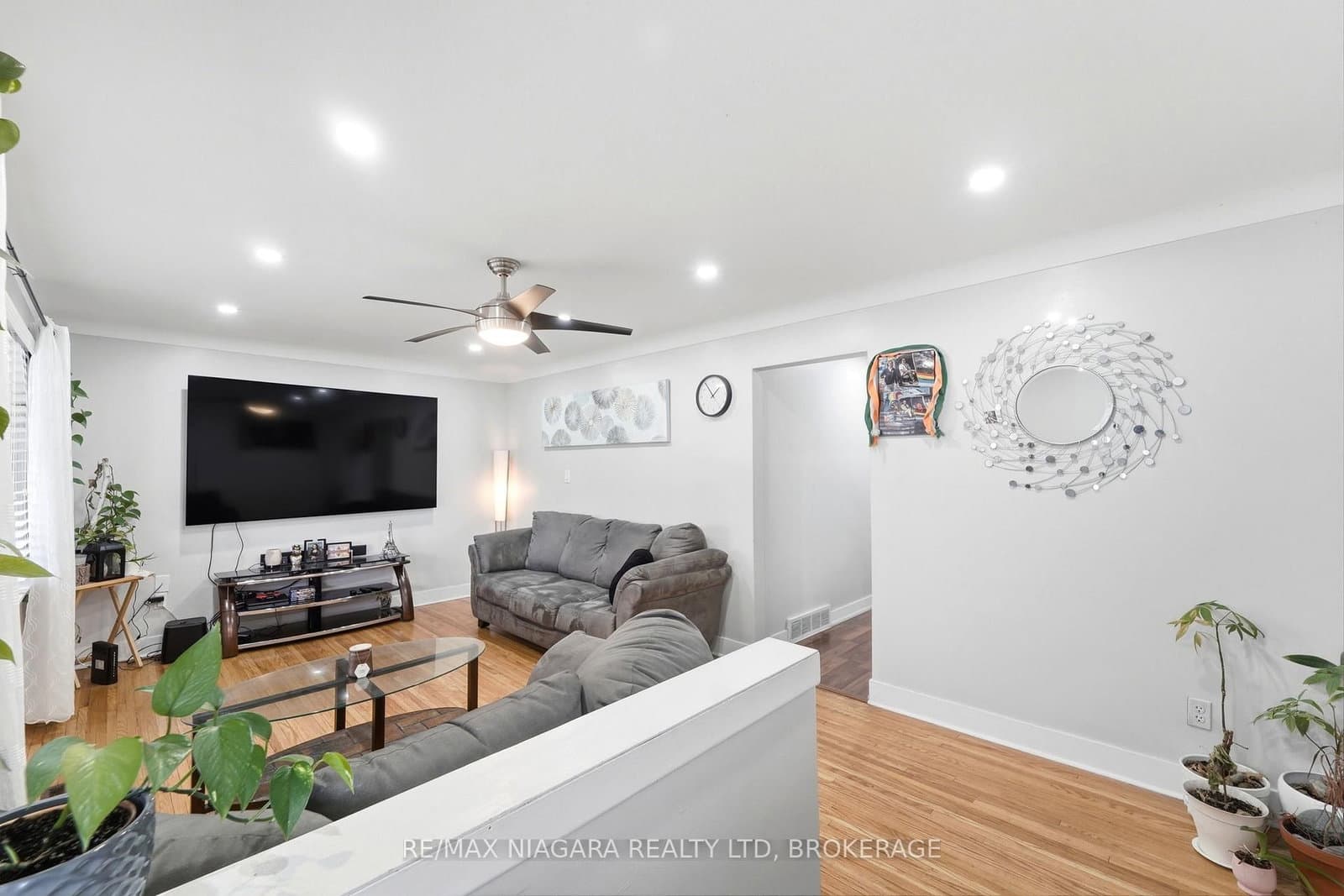 4975 HOMEWOOD Avenue, Niagara Falls, ON — photo 3