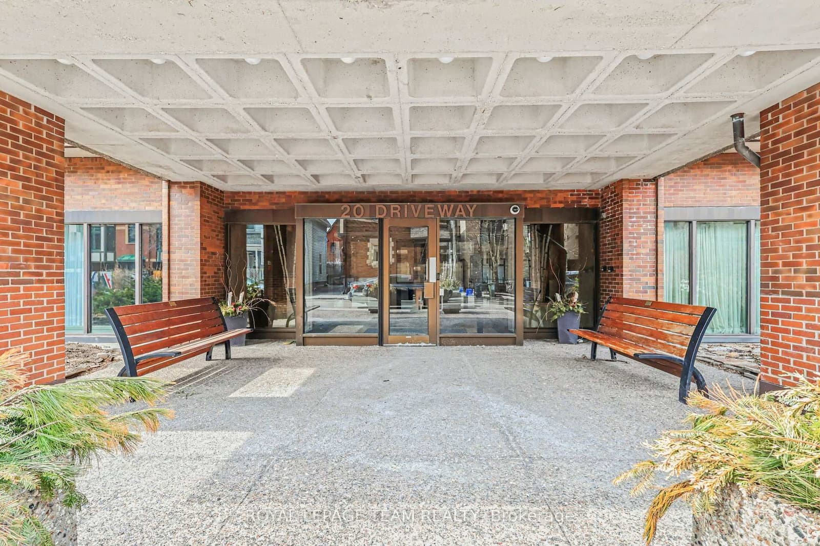 1701 - 20 The Driveway, Ottawa, ON — photo 2