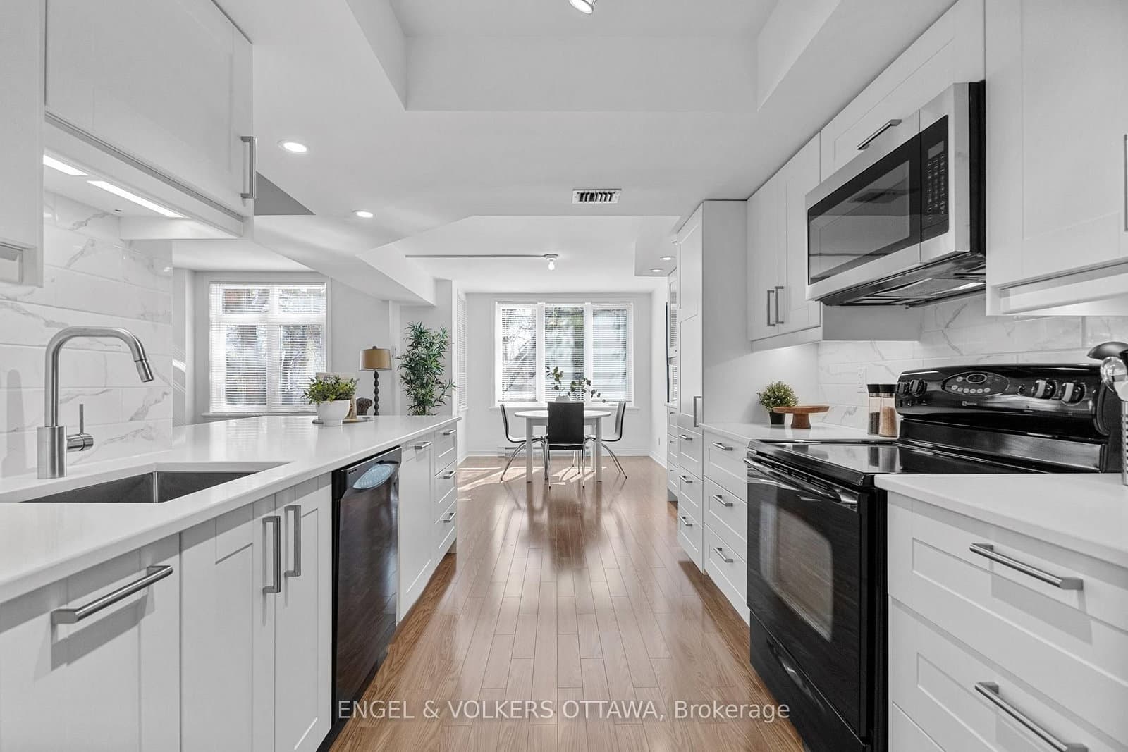 206 - 205 Somerset Street, Ottawa, ON — photo 3