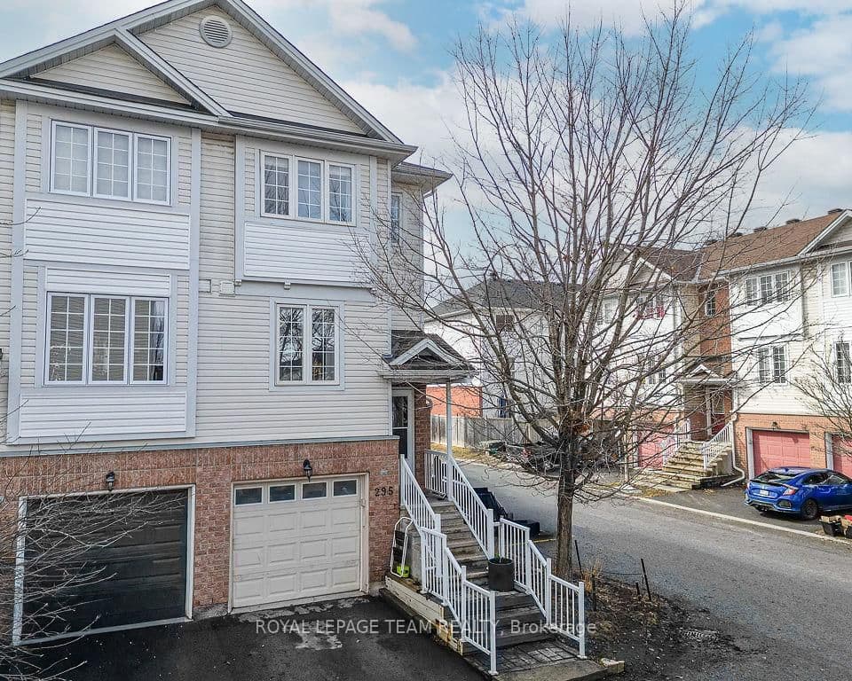 295 GERSHWIN Private, Ottawa, ON — photo 2