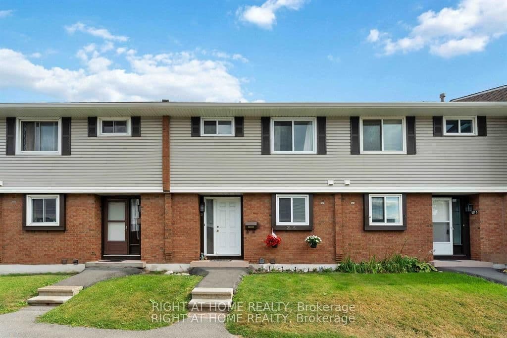 21 - 5 Hadley Circle, Ottawa, ON