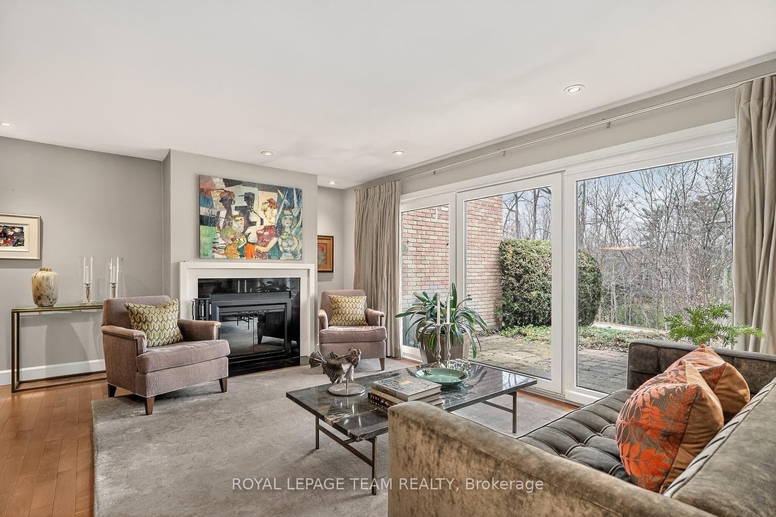 Unit 10 - 55 Whitemarl Drive, Ottawa, ON — photo 2