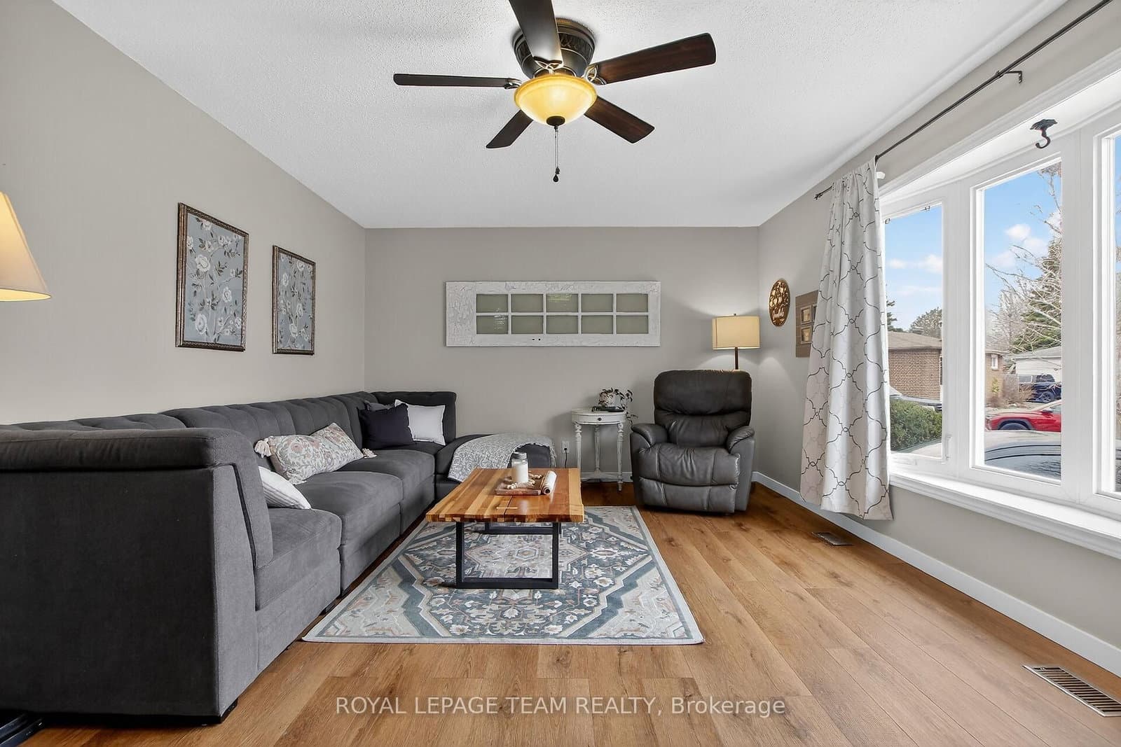 44 Ballantrae Way, Kanata, ON — photo 3